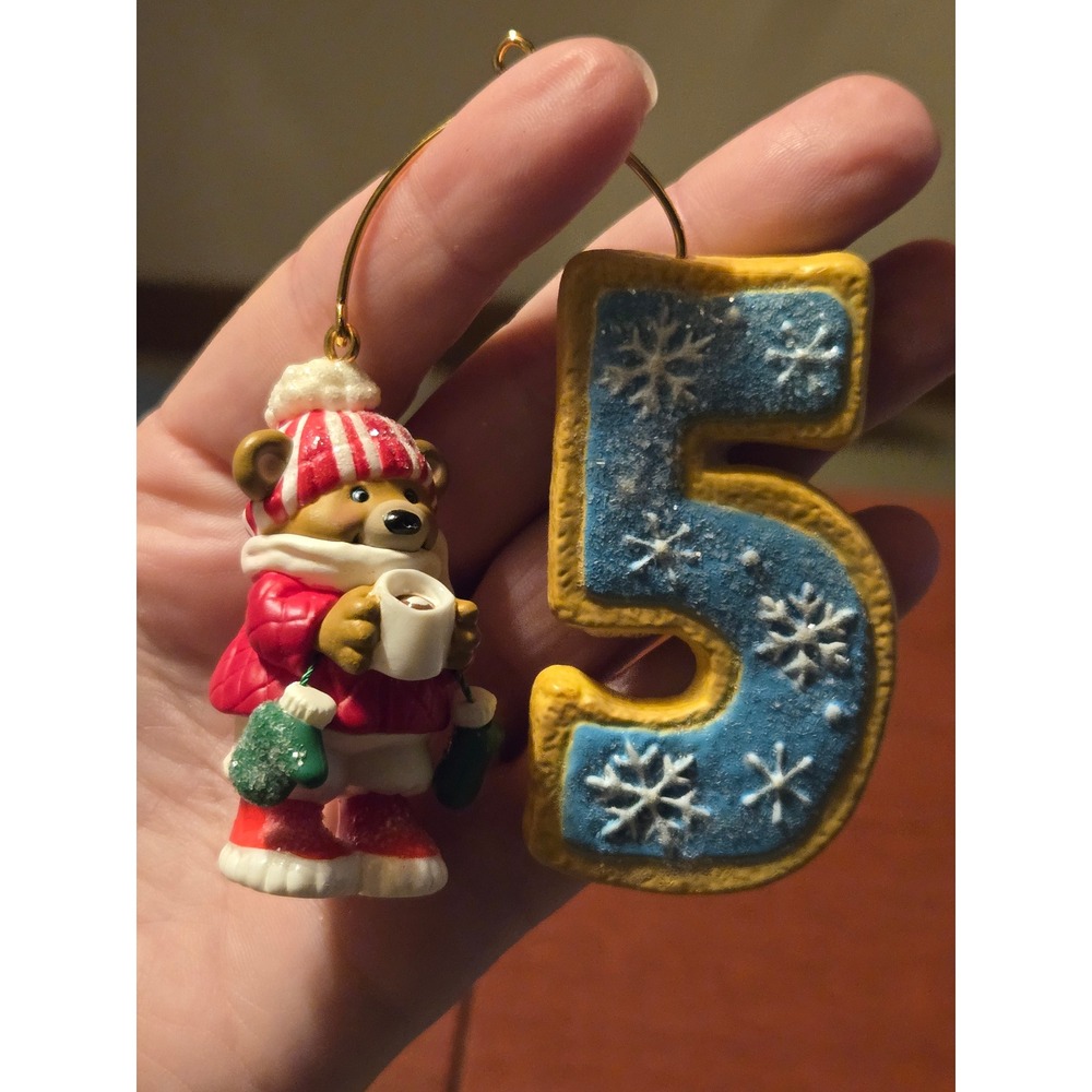 Hallmark Keepsake 2011 Christmas Ornament Bear with Cocoa Number 5 Snowflakes